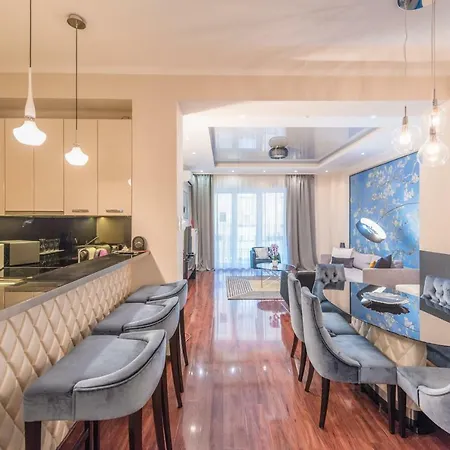 Apartment Oasis - Liberty Bridge