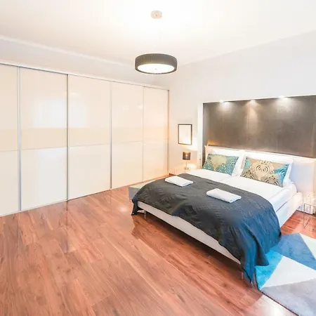 Oasis - Liberty Bridge Apartamento